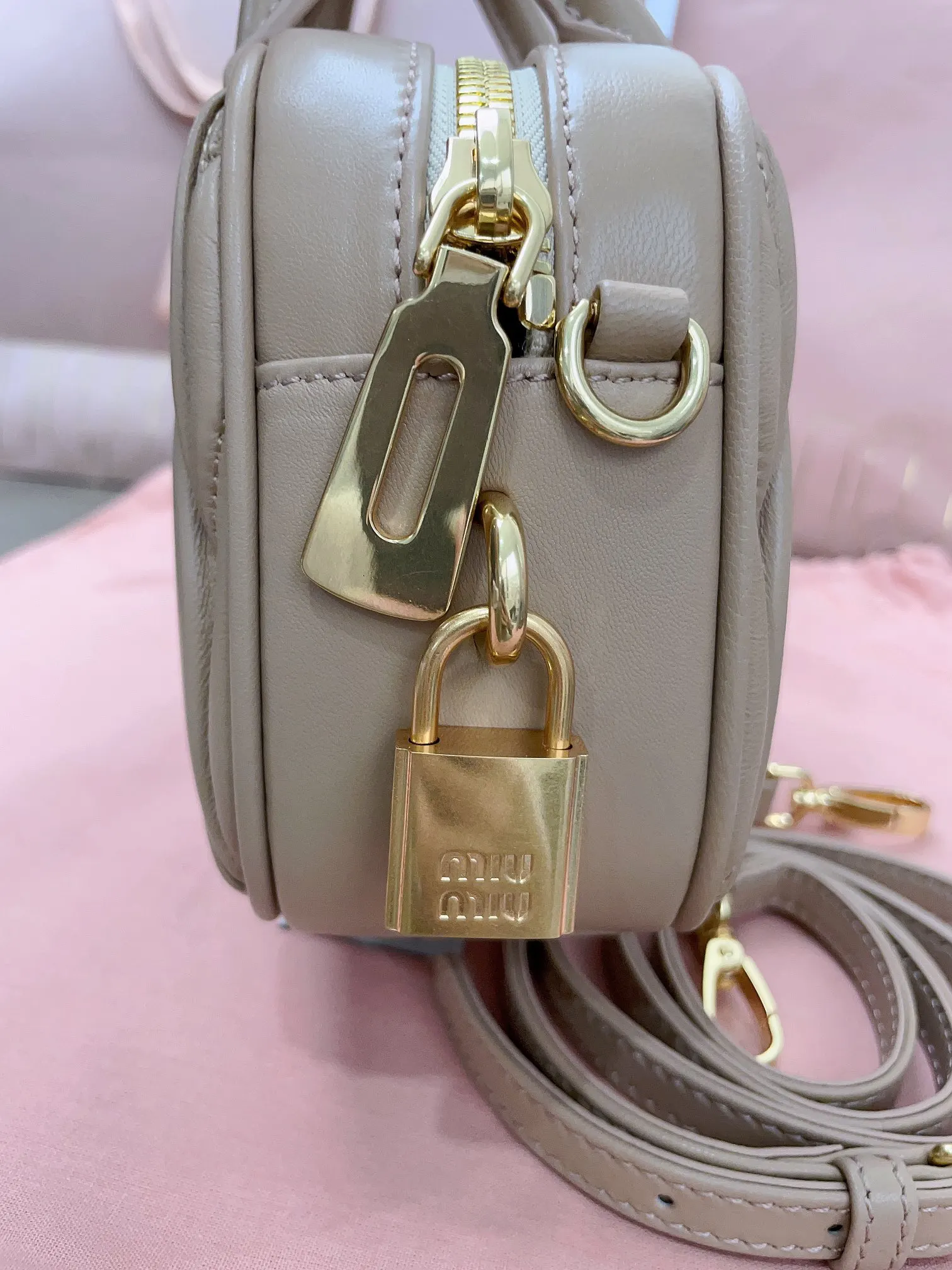 Crossbody Bag Lightweight Image 8 Crossbody Bag Lightweight Image 8