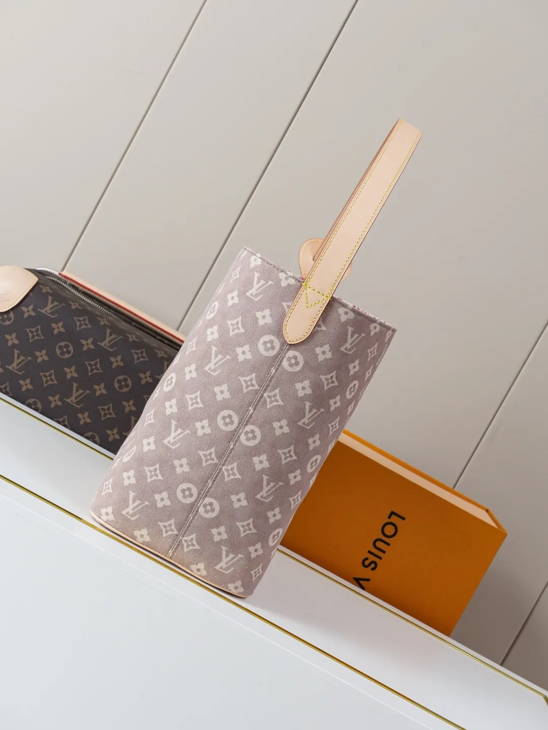 Louis Vuitton Bucket Bag Casual Leather
