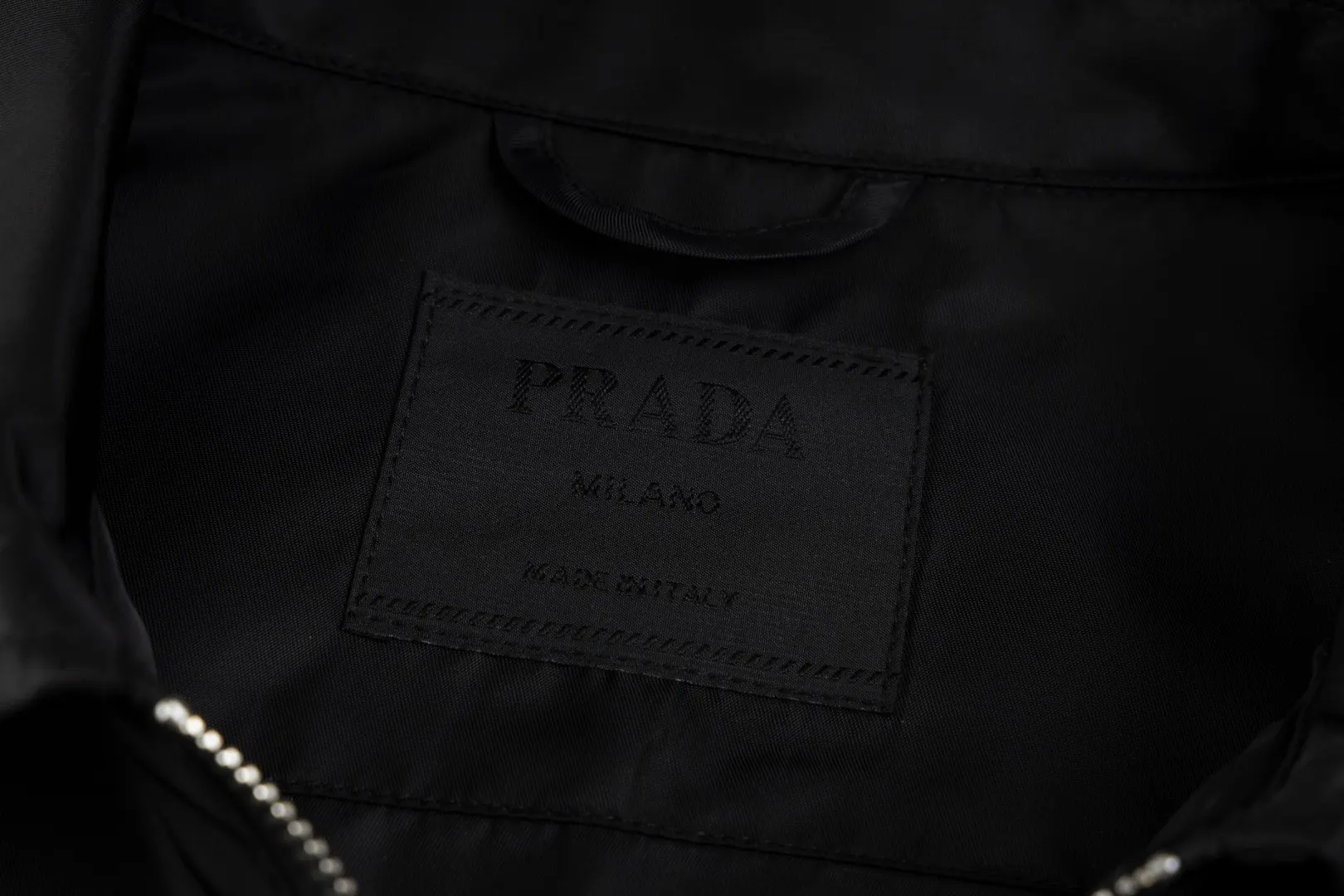 PRADA P321 Re-Nylon尼龙 三角标 衬衫 休闲百搭款
