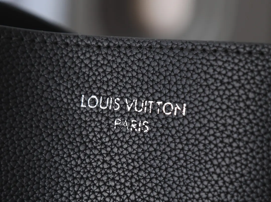 Louis Vuitton Hobo Shoulder Bag Vintage Leather Image 9 Louis Vuitton Hobo Shoulder Bag Vintage Leather Image 9