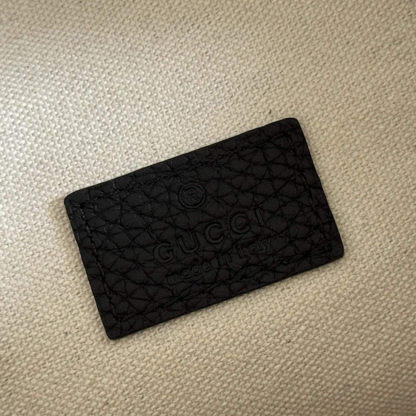 Gucci 黑色 橙色 皮革 斜挎包 轻便斜挎款