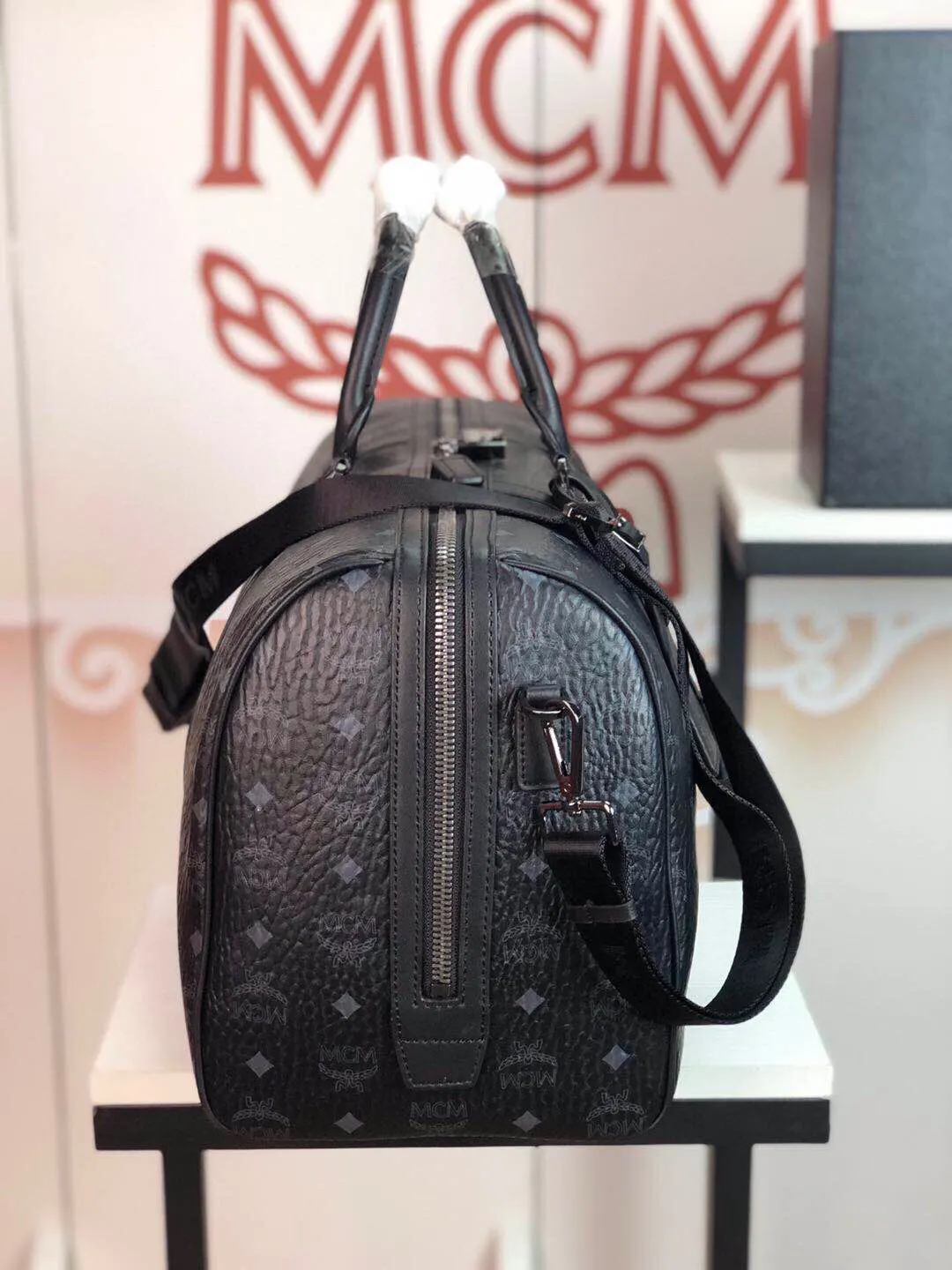 黑色 牛皮 Visetos經典花纹帆布结构轻巧而耐用 可应对所有 行李箱 旅行拉杆款 輕便出行款