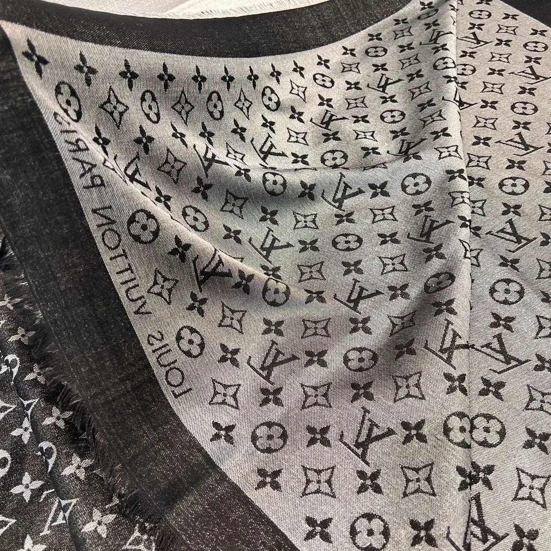 Louis Vuitton 黑色 羊毛 提花 Mo披肩 保暖披肩 围巾