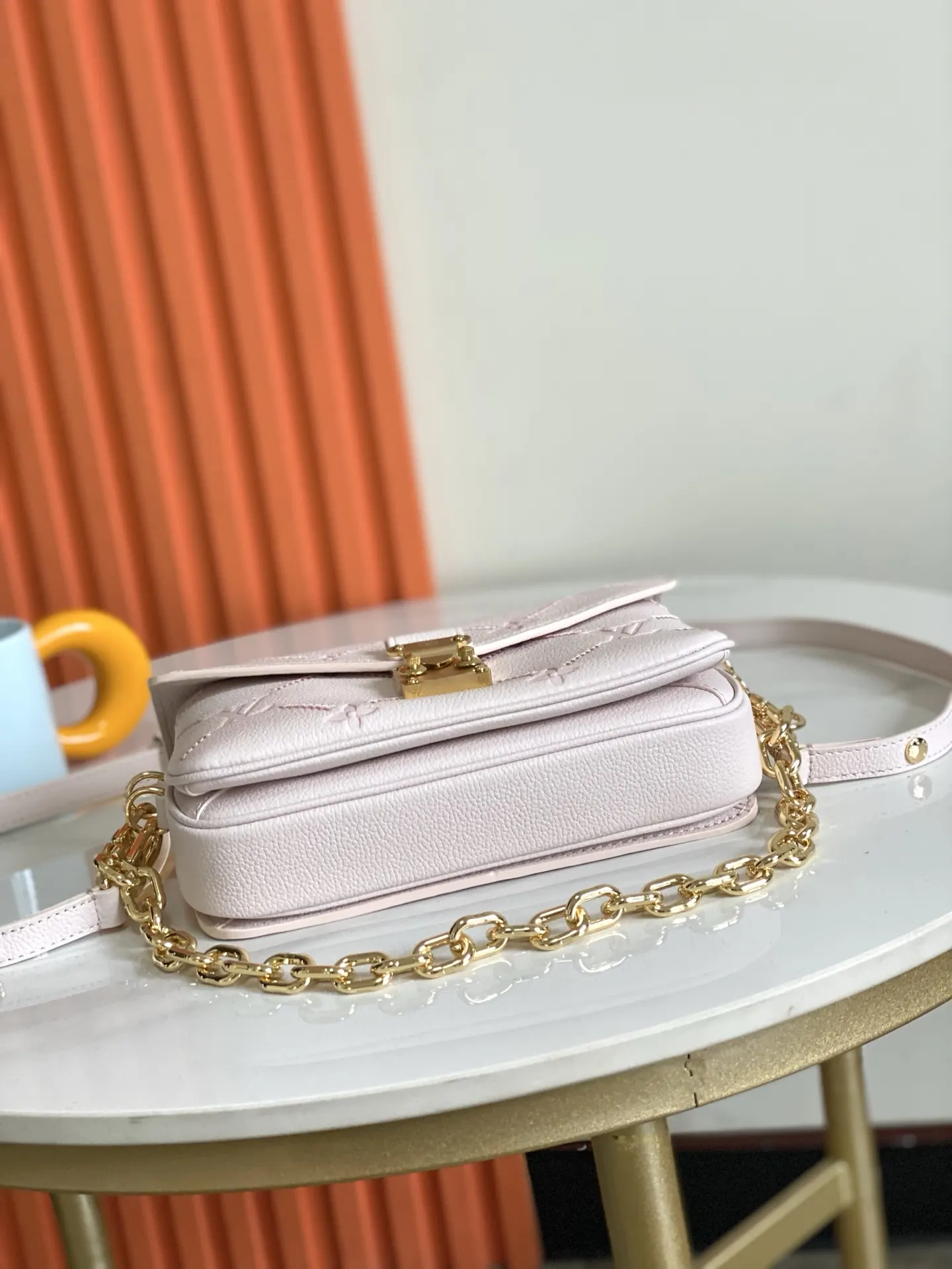 LV 牛皮 庆祝 烟花 Pochette Métis Ea 鏈條包 精致鏈條款