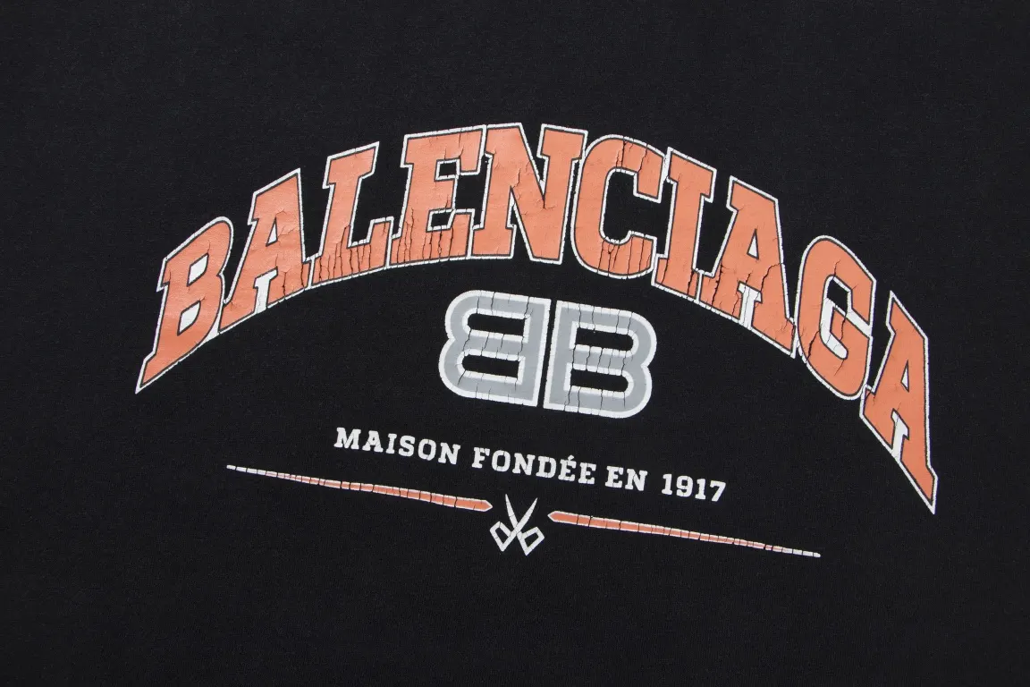 Balenciaga Logo 短袖T恤(數字4) Balenciaga Logo 短袖T恤(數字4)