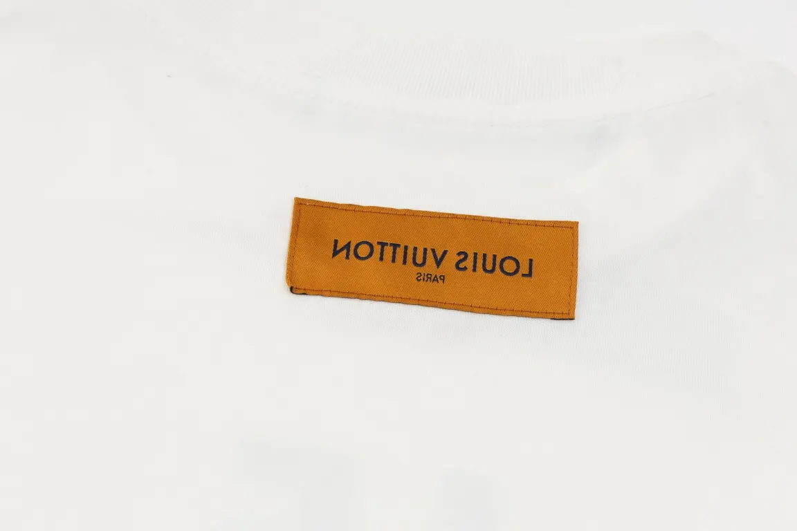 LV 白色 Logo 印花 短袖T恤 休闲百搭款