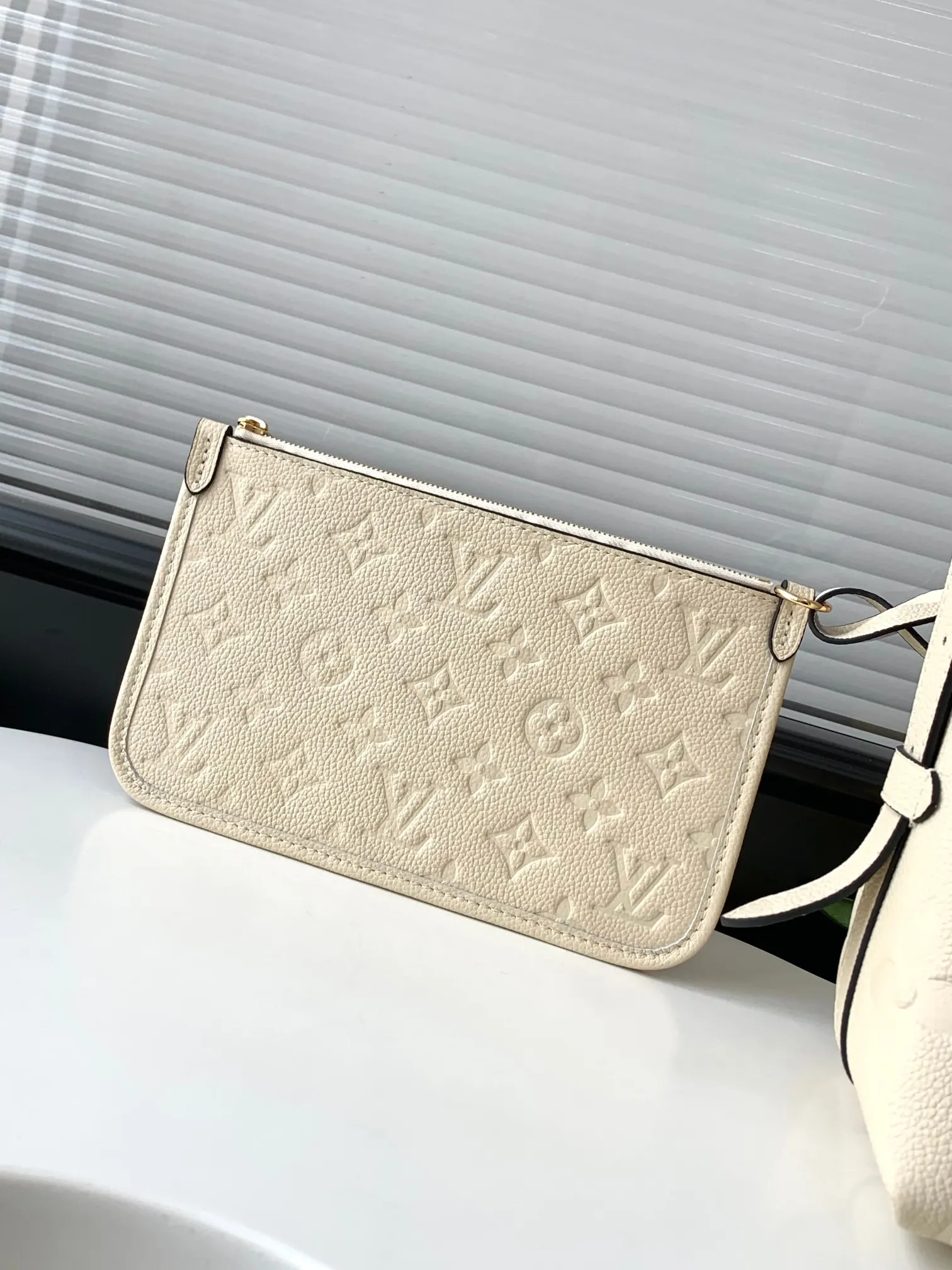 CarryAll 米白 Mo手拿包 精致手拿款