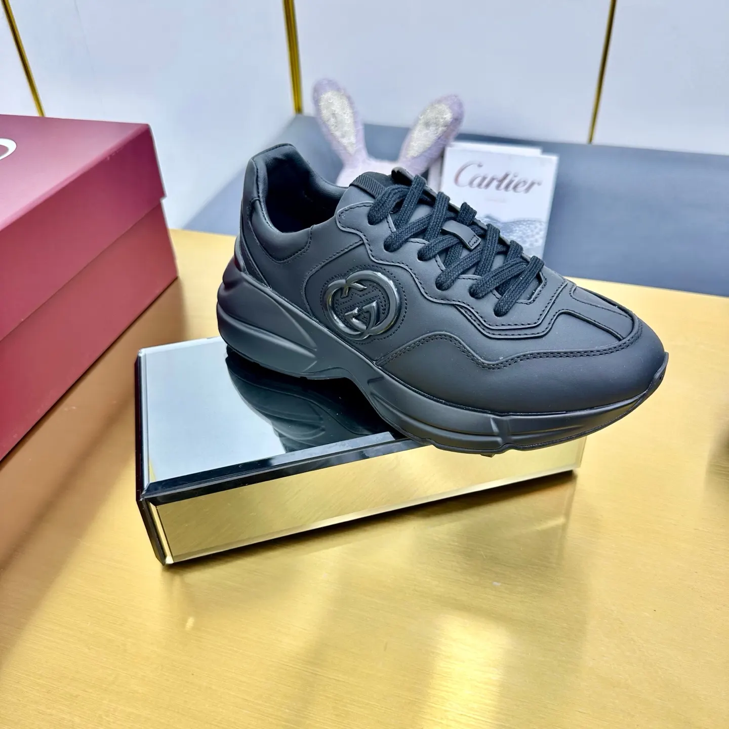 Gucci Logo Sneakers Models 103 Image 2 Gucci Logo Sneakers Models 103 Image 2