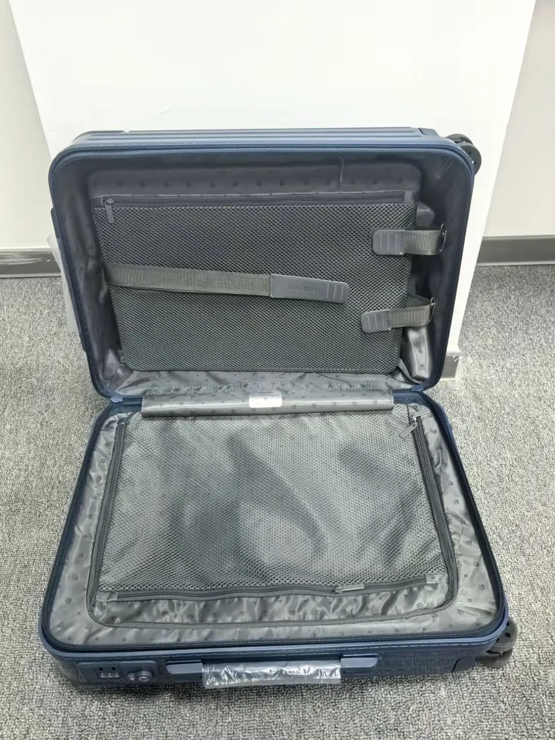 蓝色 黄色 Essential 系列终于迎来了 新颜色全网 行李箱 旅行拉杆款 轻便出行款
