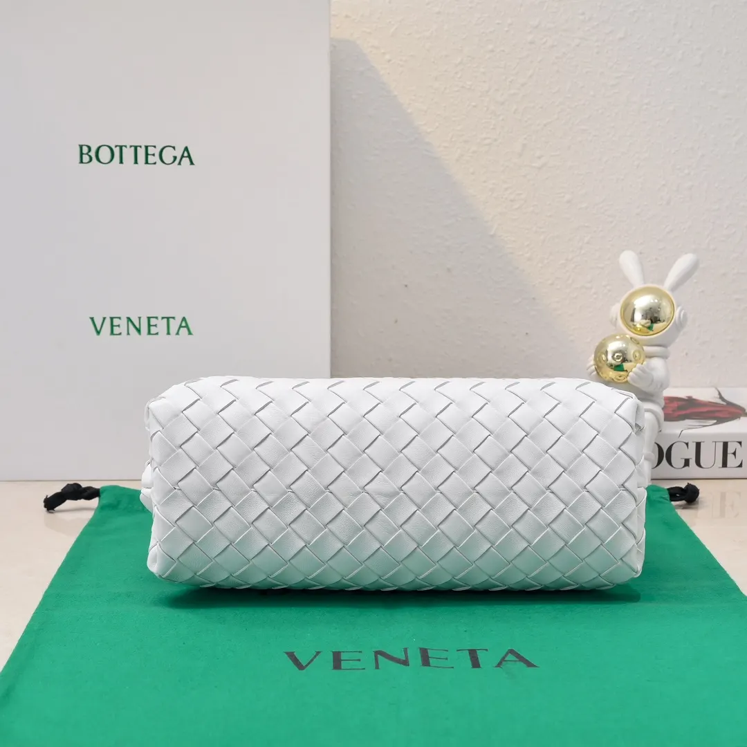 Bottega Veneta 羊皮 鏈條包 精致鏈條款