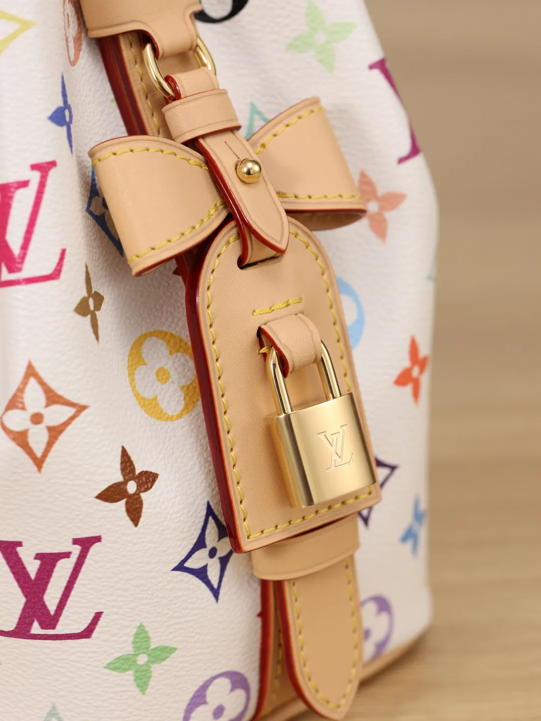LV 牛皮 单肩包 日常单肩背款