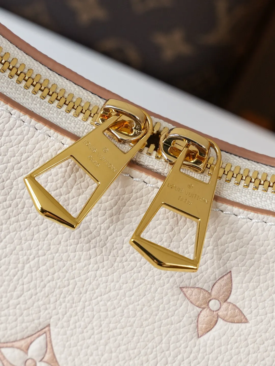Louis Vuitton Chain Bag Leather