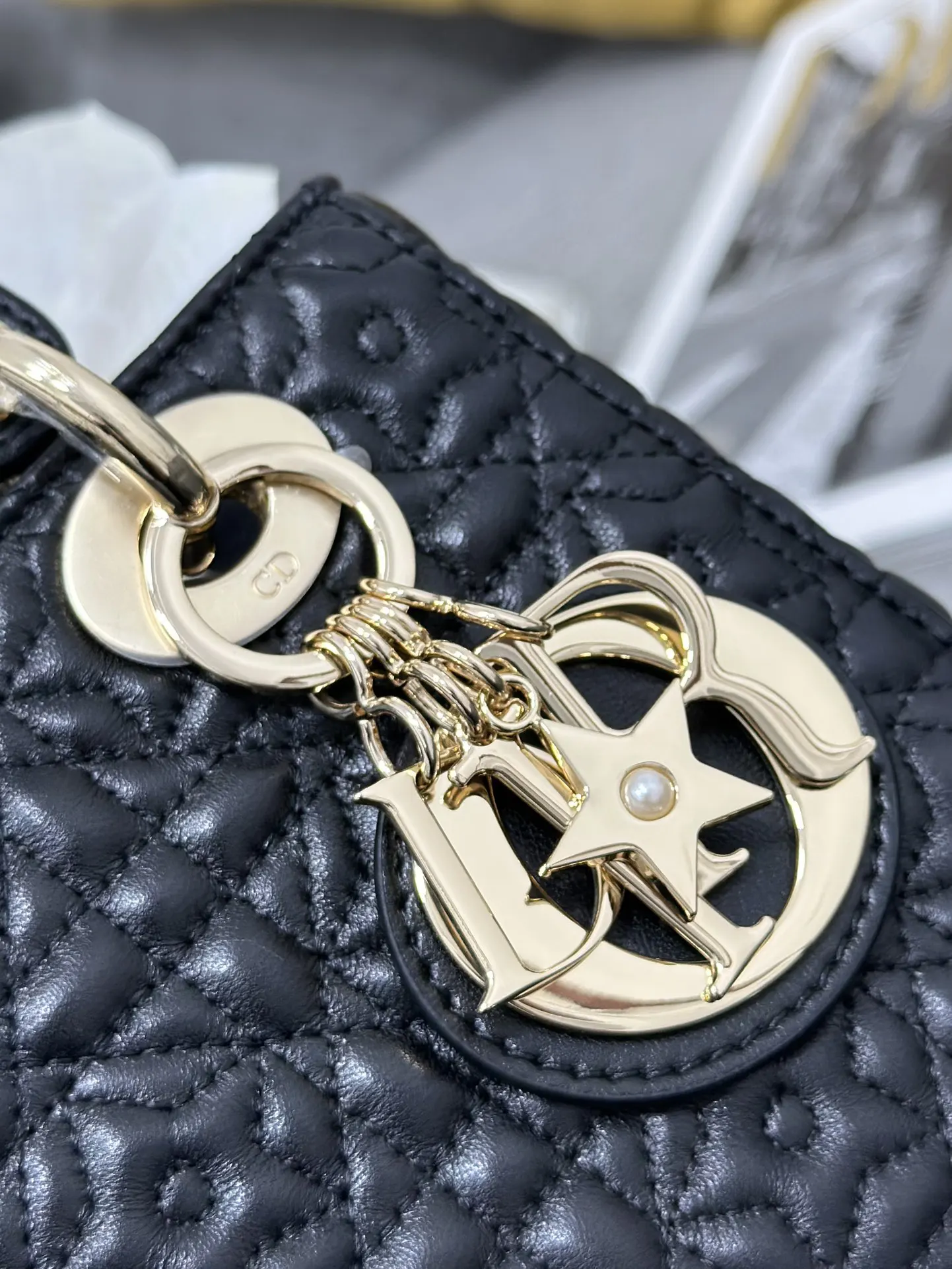 Dior Lady Dior Lady 黑色羊皮手袋 手提斜挎 复古