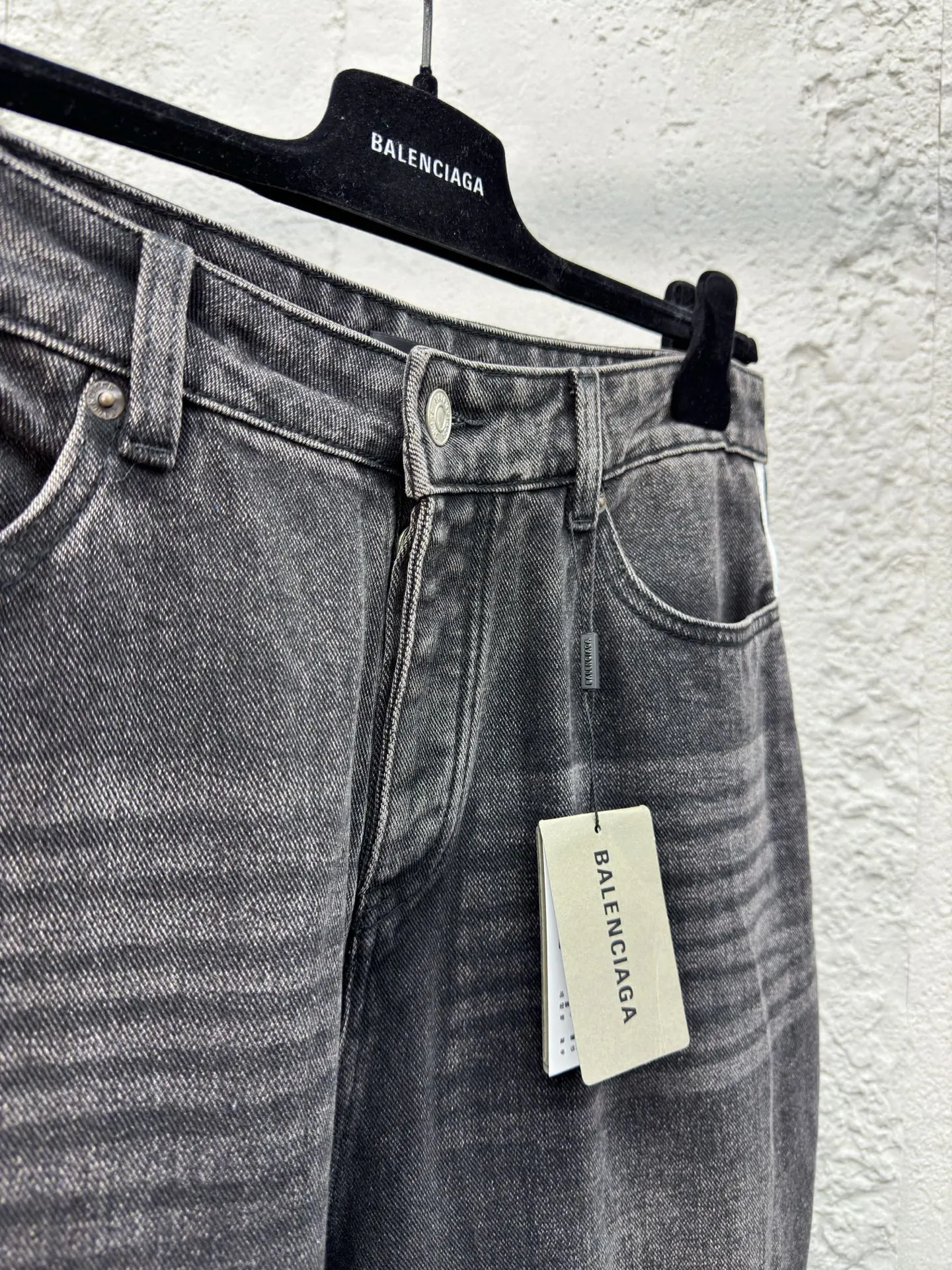 Balenciaga BLCG 黑色 牛仔褲 褲子(數字8) Balenciaga BLCG 黑色 牛仔褲 褲子(數字8)