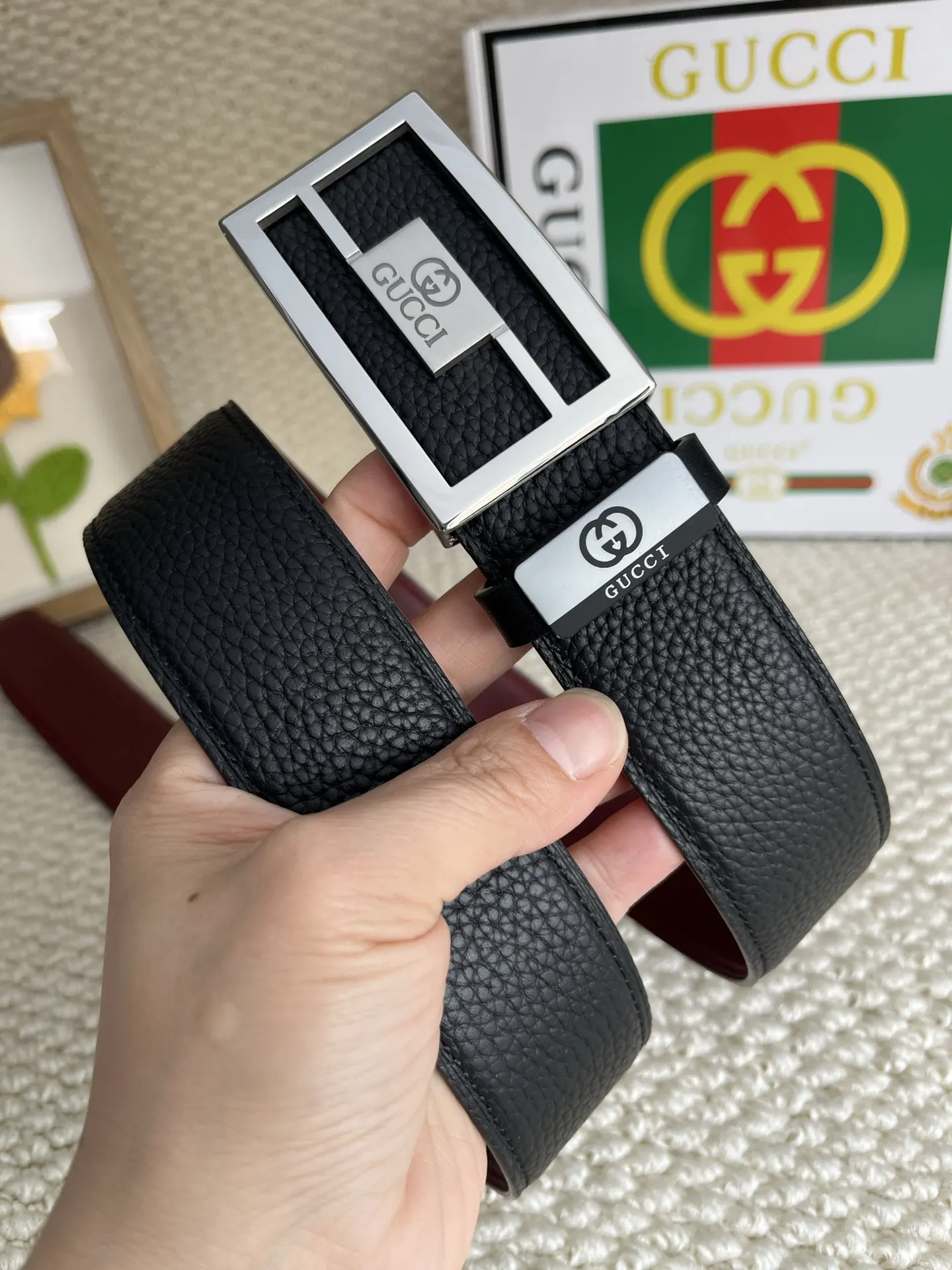 Gucci 双G扣牛皮腰带