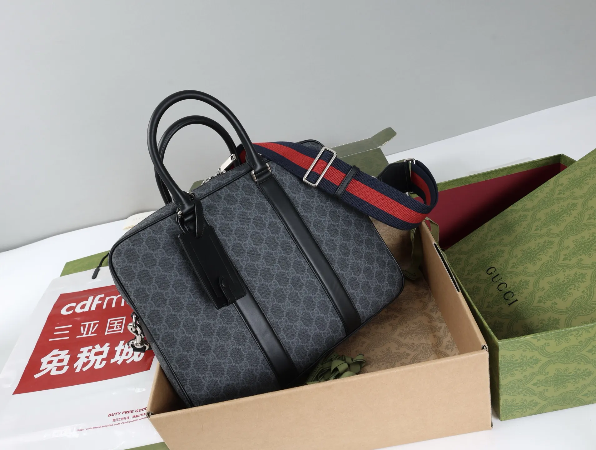 黑色 灰色 皮革 热卖公文包系列 商务通勤款