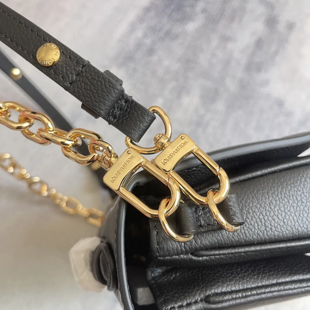 Black Chain Bag Leather Image 9 Black Chain Bag Leather Image 9