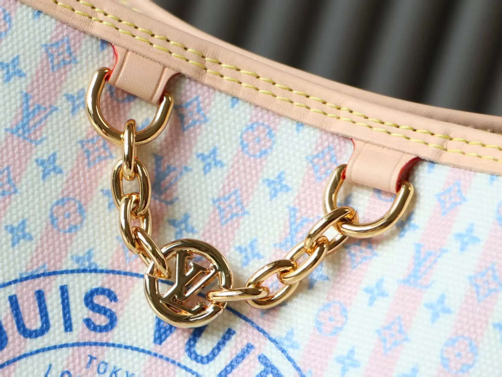 LV 粉色 帆布 精品 粉色 条纹印花水桶包 AL 鏈條包 精致鏈條款