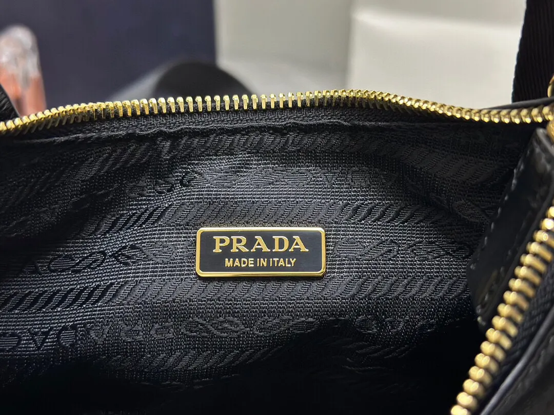 PRADA 黑色Re-Nylon链条Hobo腋下包 小包组合款