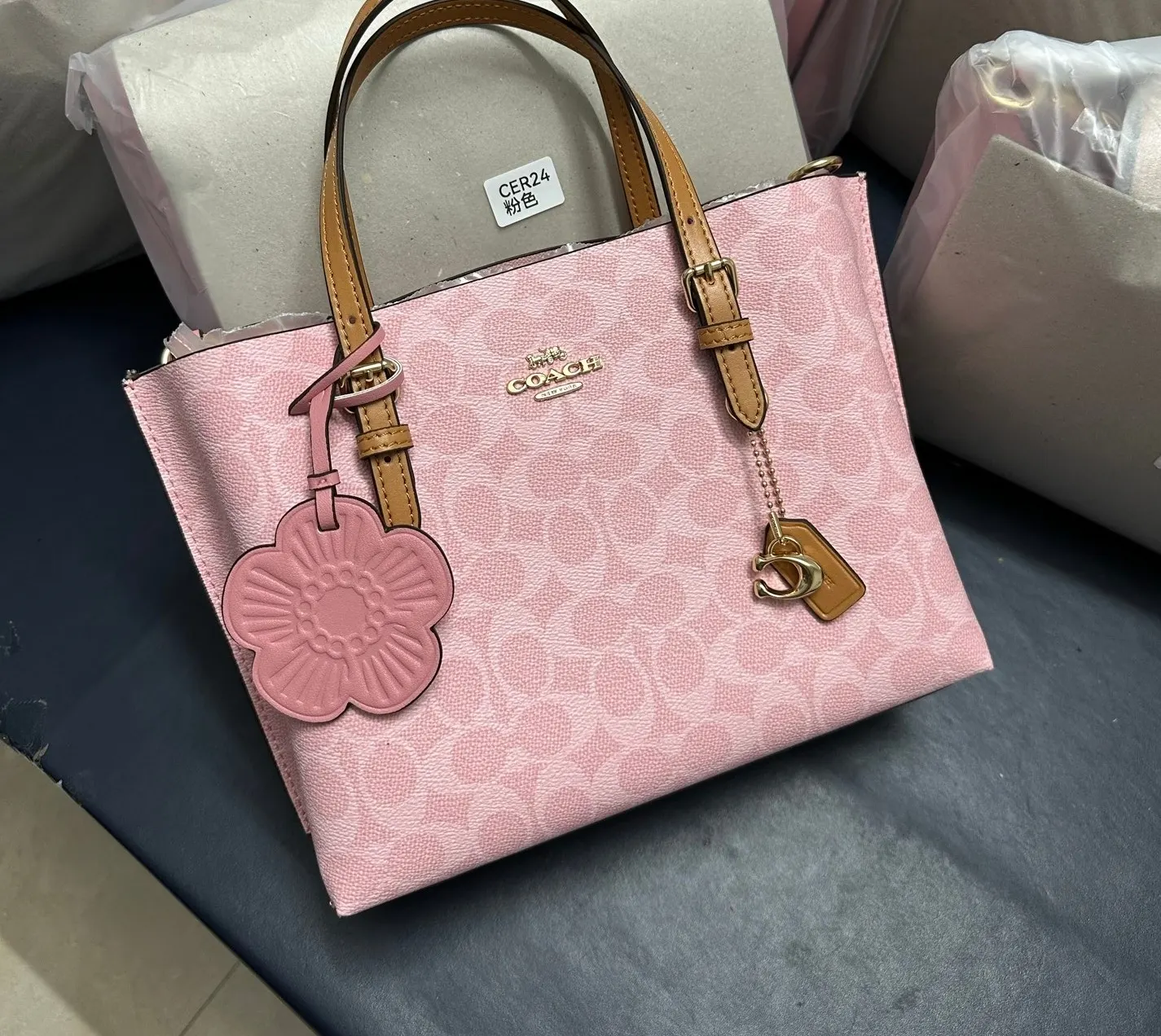 Coach 老花 手提包 通勤手提款(數字7) Coach 老花 手提包 通勤手提款(數字7)