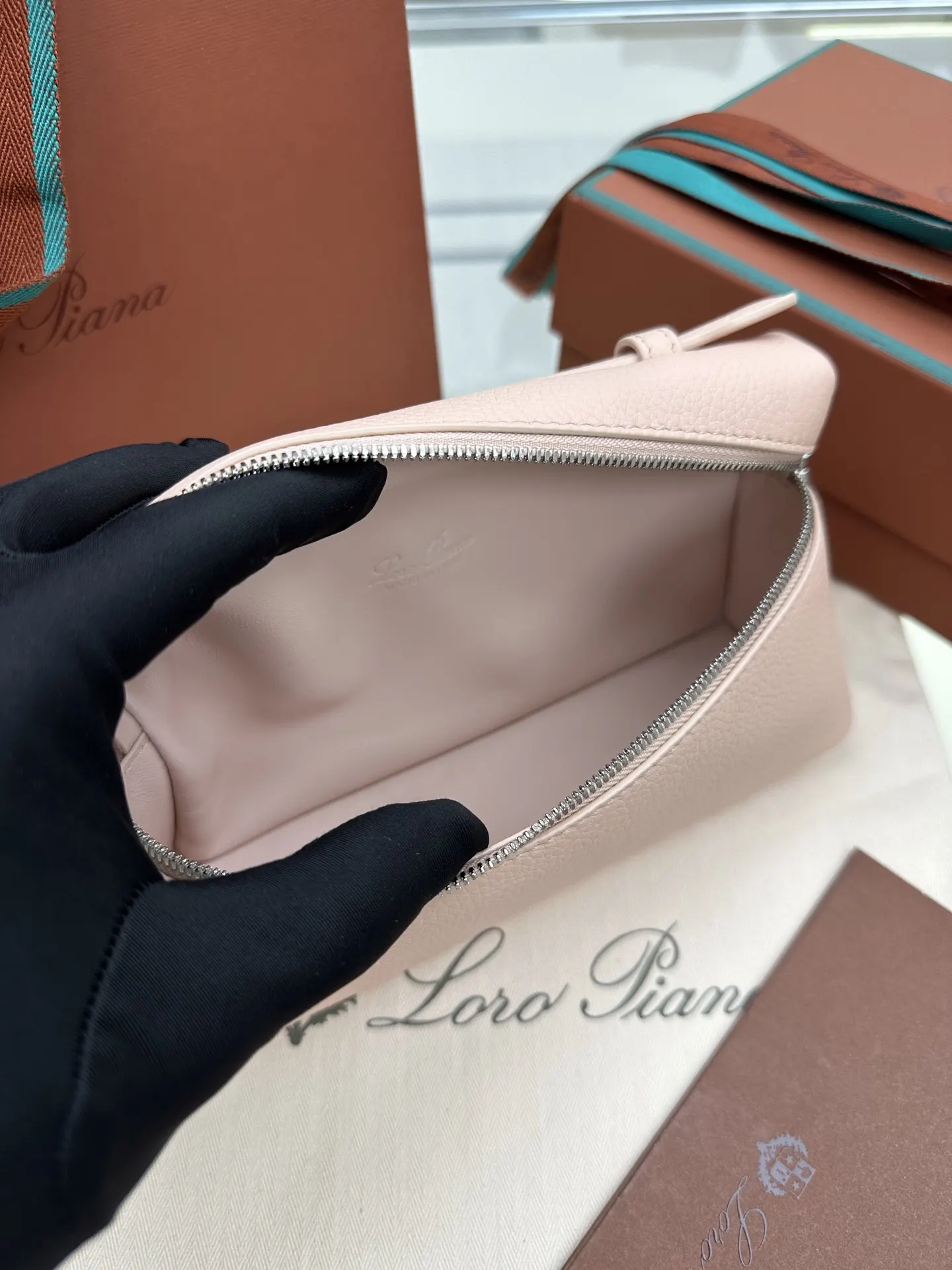 Crossbody Bag Lightweight Leather