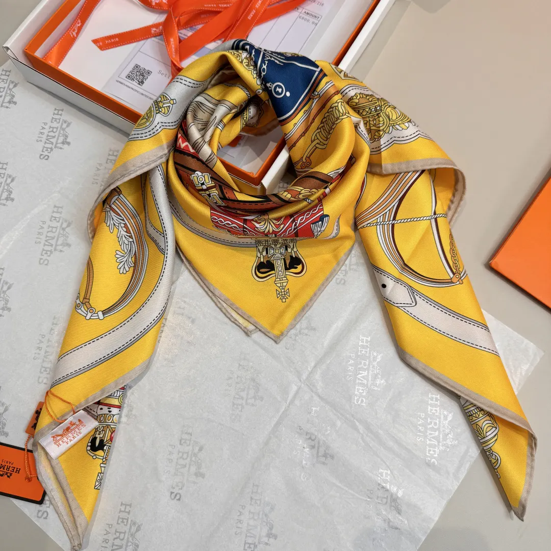 Hermès Scarf