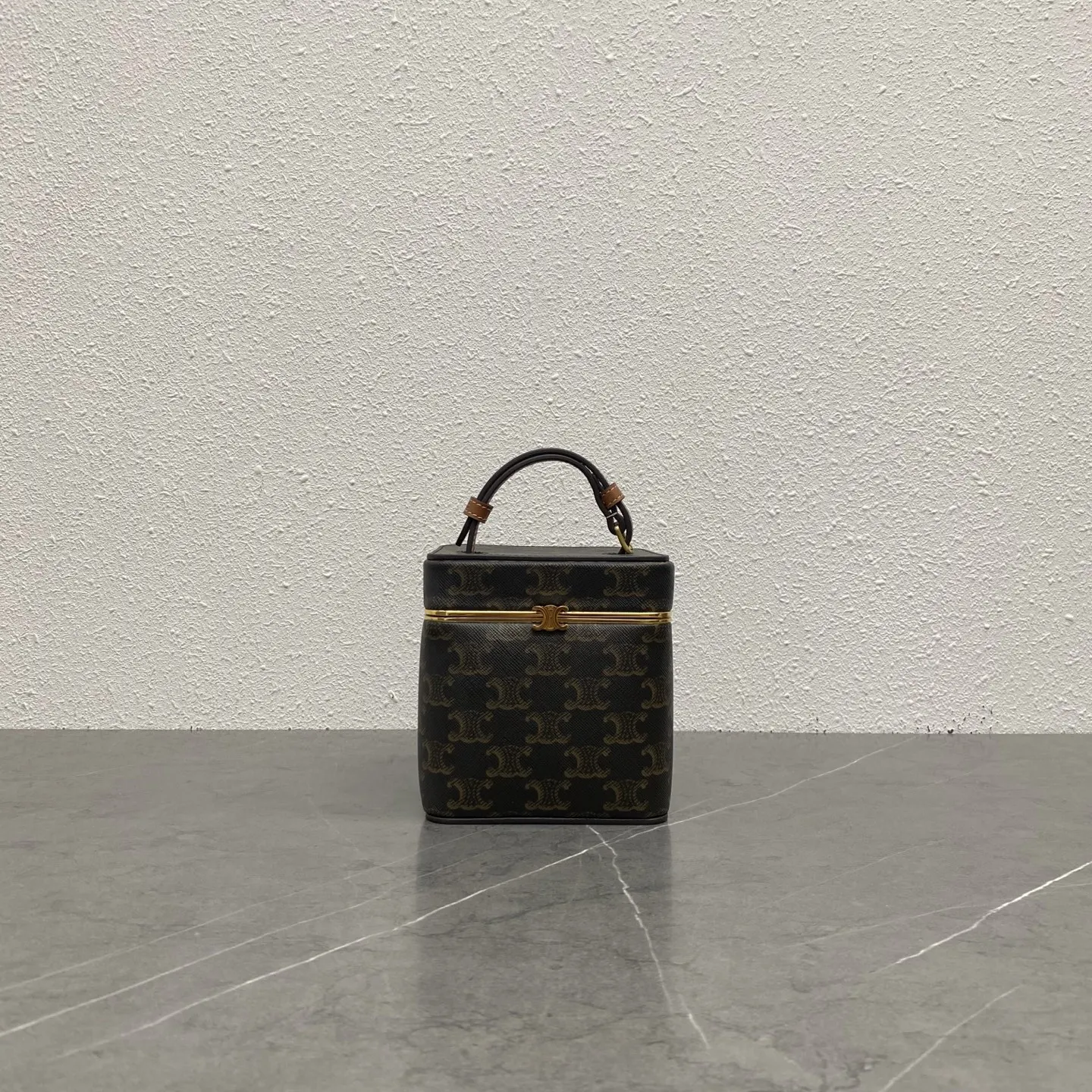 Celine Triomphe 金色 牛皮 單肩包 日常單肩背款
