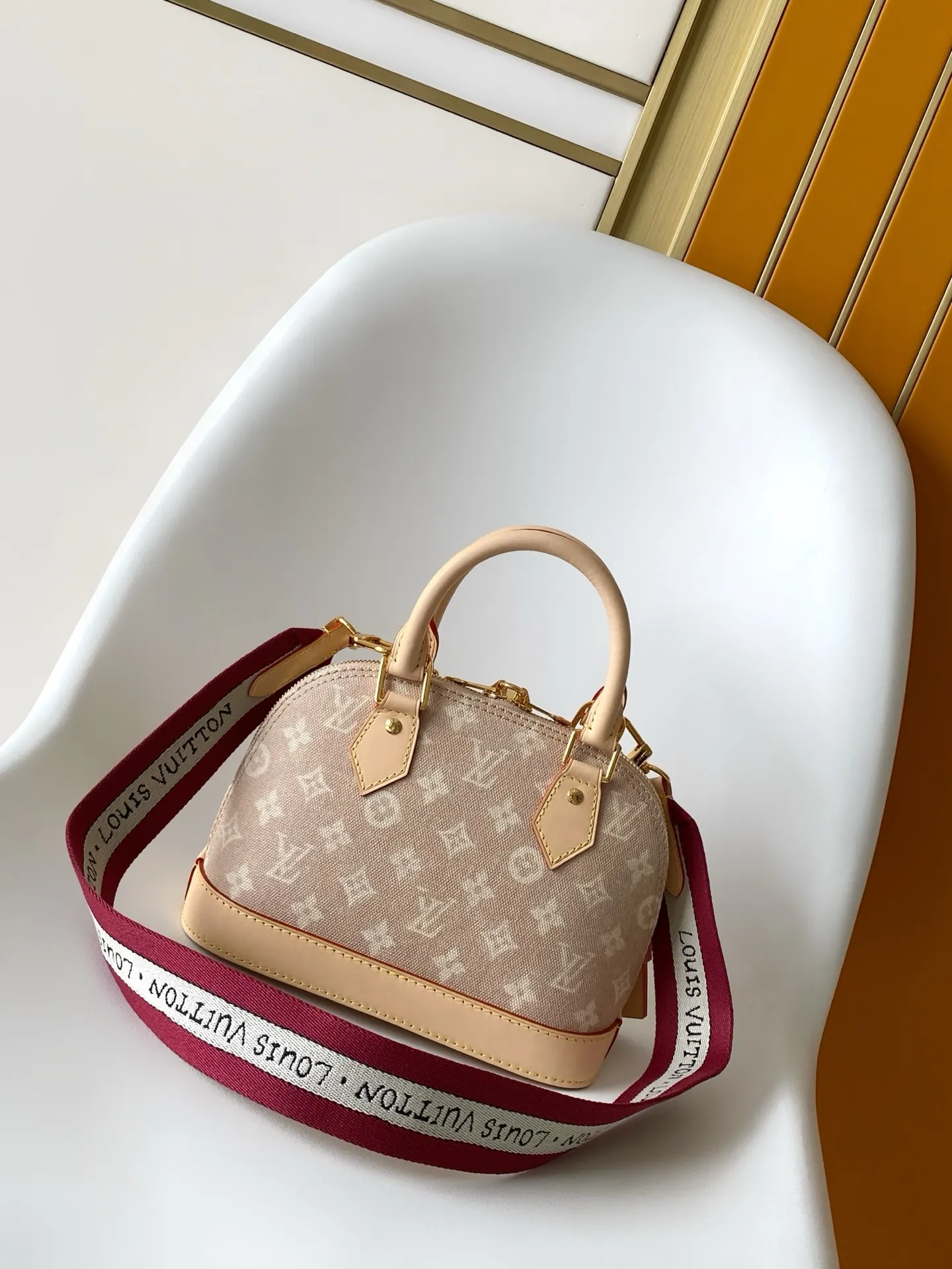 LV Alma 牛皮 BB 收納包 旅行收納款