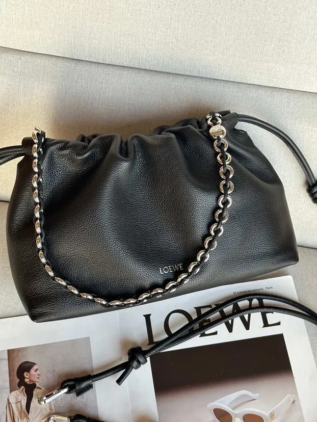 Loewe 皮革 鹿皮 套金屬鏈條 條長肩帶 柔软闪亮鹿 链条包 精致链条款