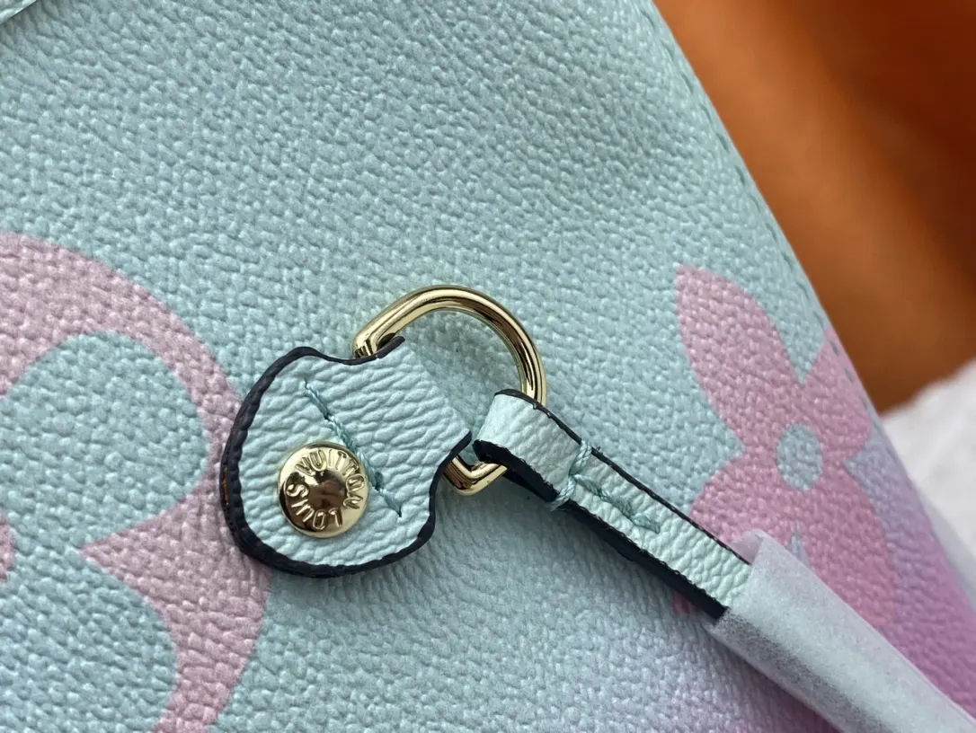 Neverfull 帆布 手拿包 精致手拿款