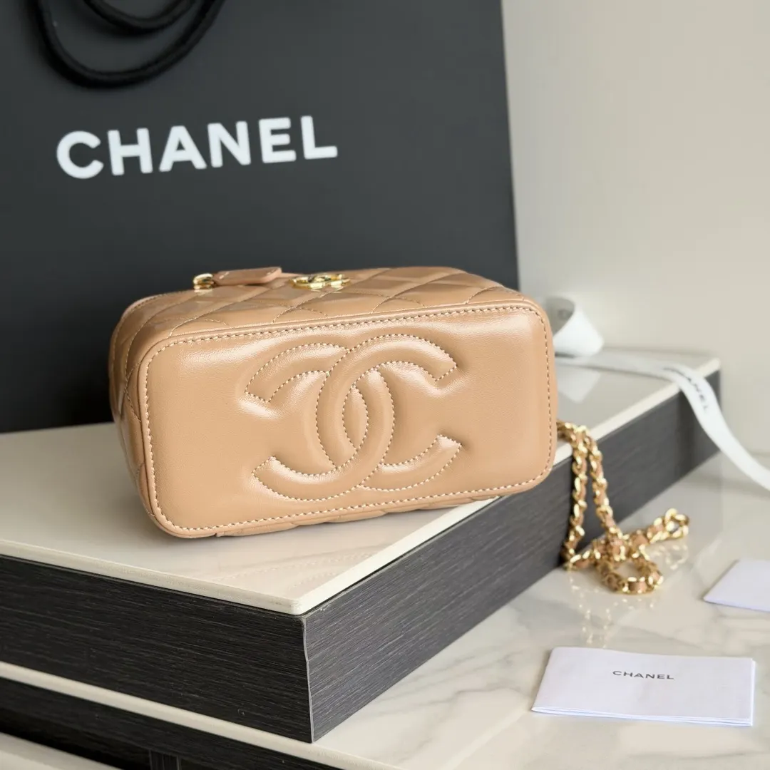 CHANEL 羊皮 上架 小羊皮 制作 质量 經典之作 华丽与 手提包 通勤手提款