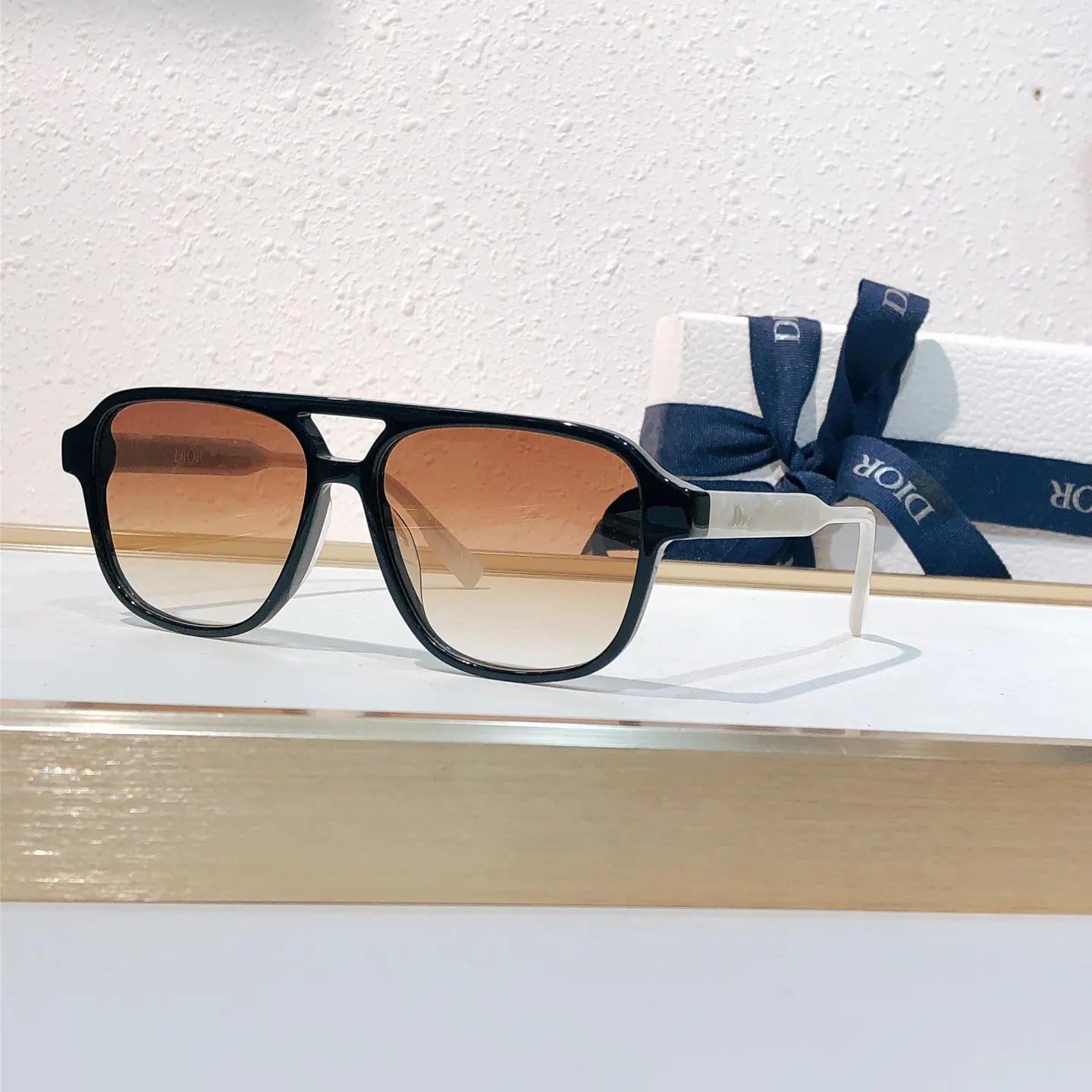 Dior 黑色方形太阳镜 时尚遮阳