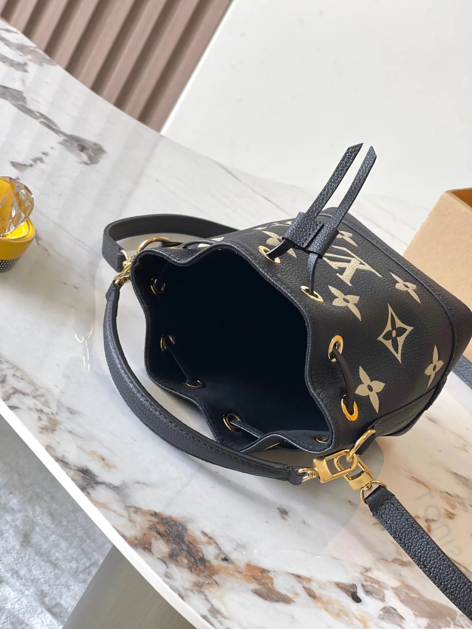 Black Bucket Bag Casual