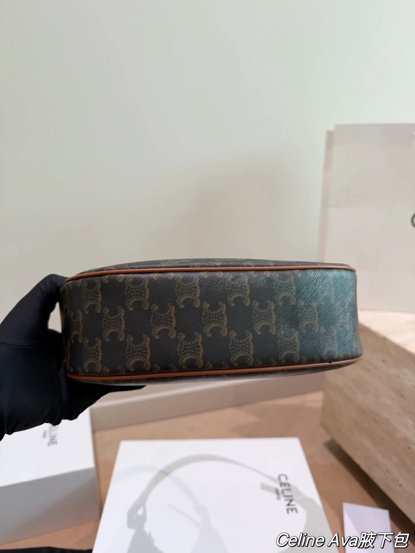 Celine Triomphe 腋下包 復古腋下背款