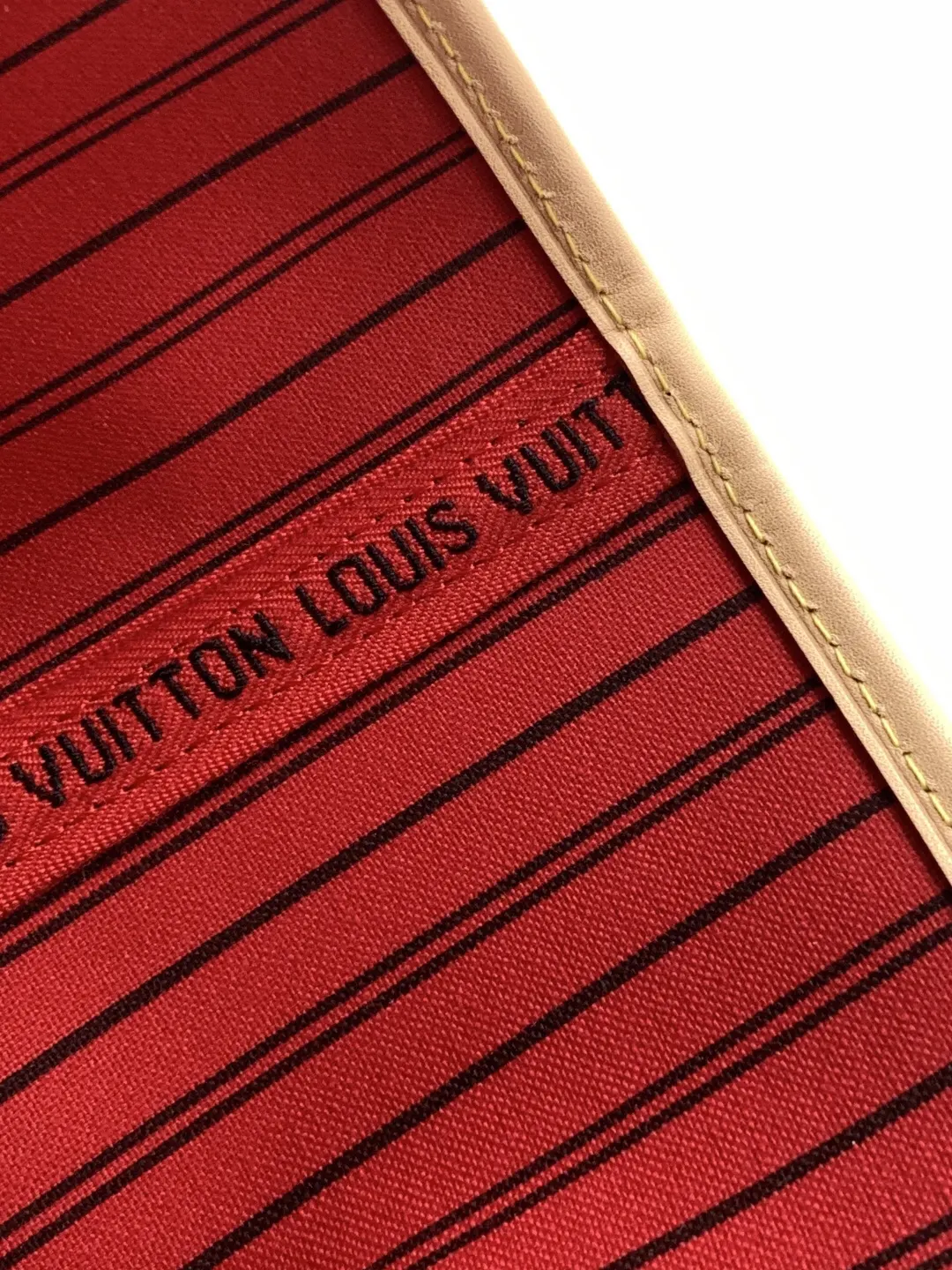 LV Neverfull 老花 帆布 手拿包 精致手拿款
