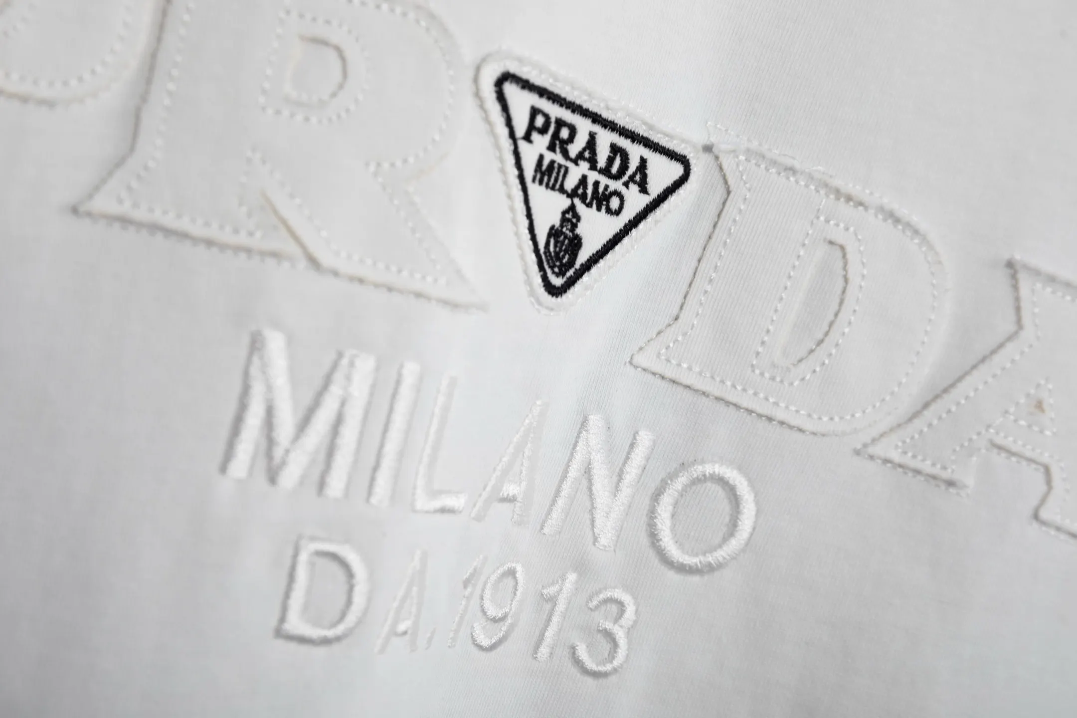 PRADA 贴布字母刺绣 短袖T恤 高克重休闲款