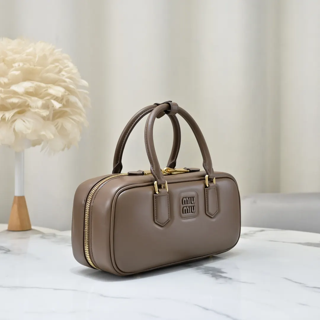 Top Handle Bag Commuter Leather