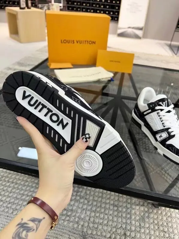 Louis Vuitton 运动鞋