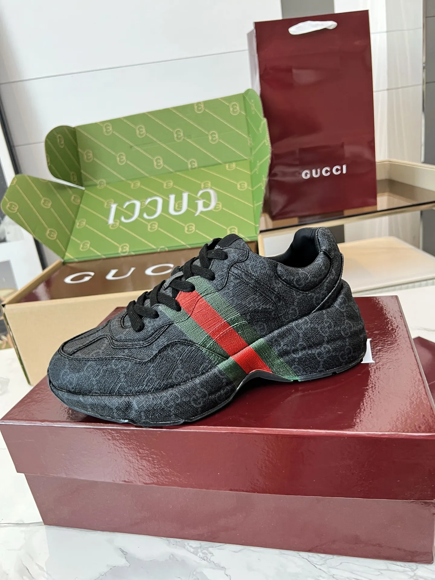 Gucci Logo休闲运动鞋