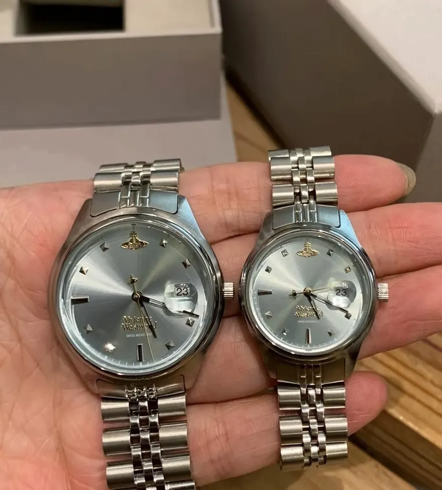 藍色 碎冰藍的表盘戴在我手上特别舒服很凸显一个 手錶 經典腕表款(數字5) 藍色 碎冰藍的表盘戴在我手上特别舒服很凸显一个 手錶 經典腕表款(數字5)