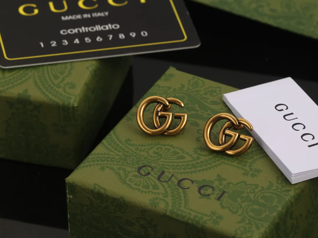 Gucci 耳钉 小巧点缀款