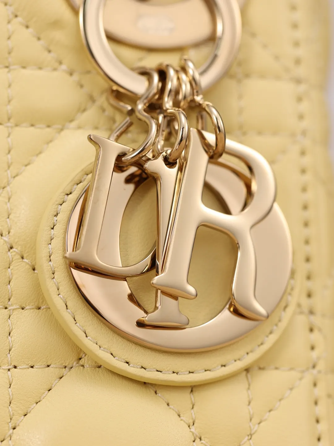 Dior Lady Dior 迷你 米色 皮革 手提包