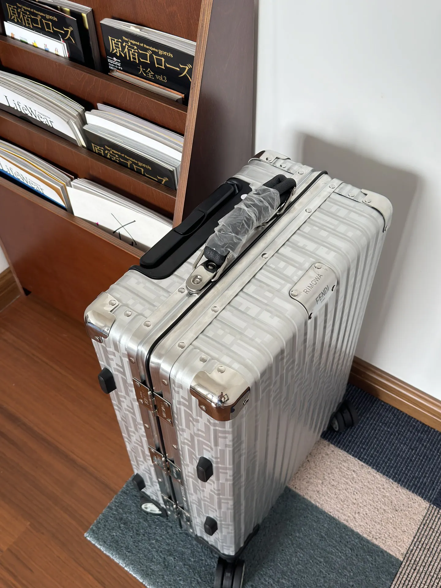 Fendi 行李箱 旅行拉杆款 輕便出行款