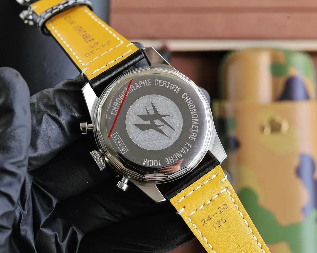 批 百年灵 Breitling 复仇者系列 手表 经典腕表款