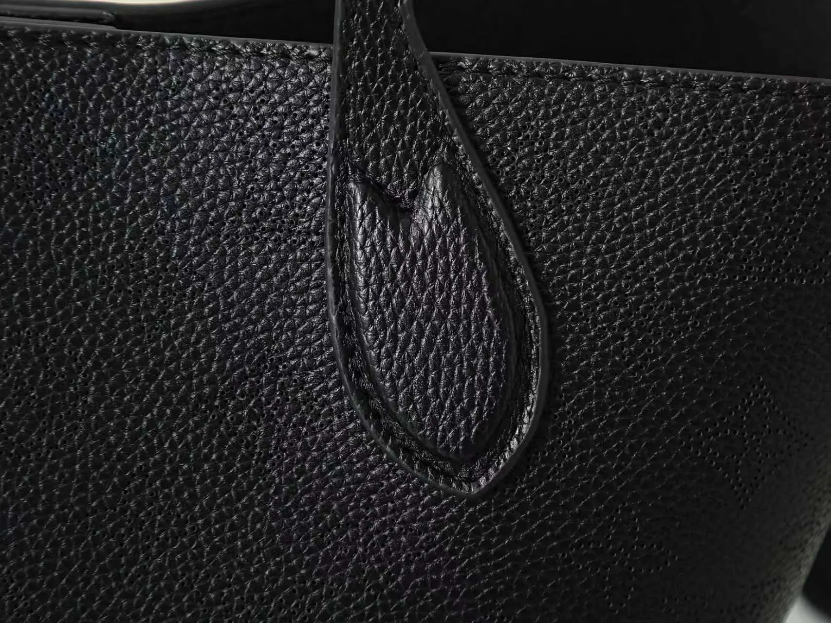 LV black, tote bag, large-capacity commuter model Image 5 LV black, tote bag, large-capacity commuter model Image 5