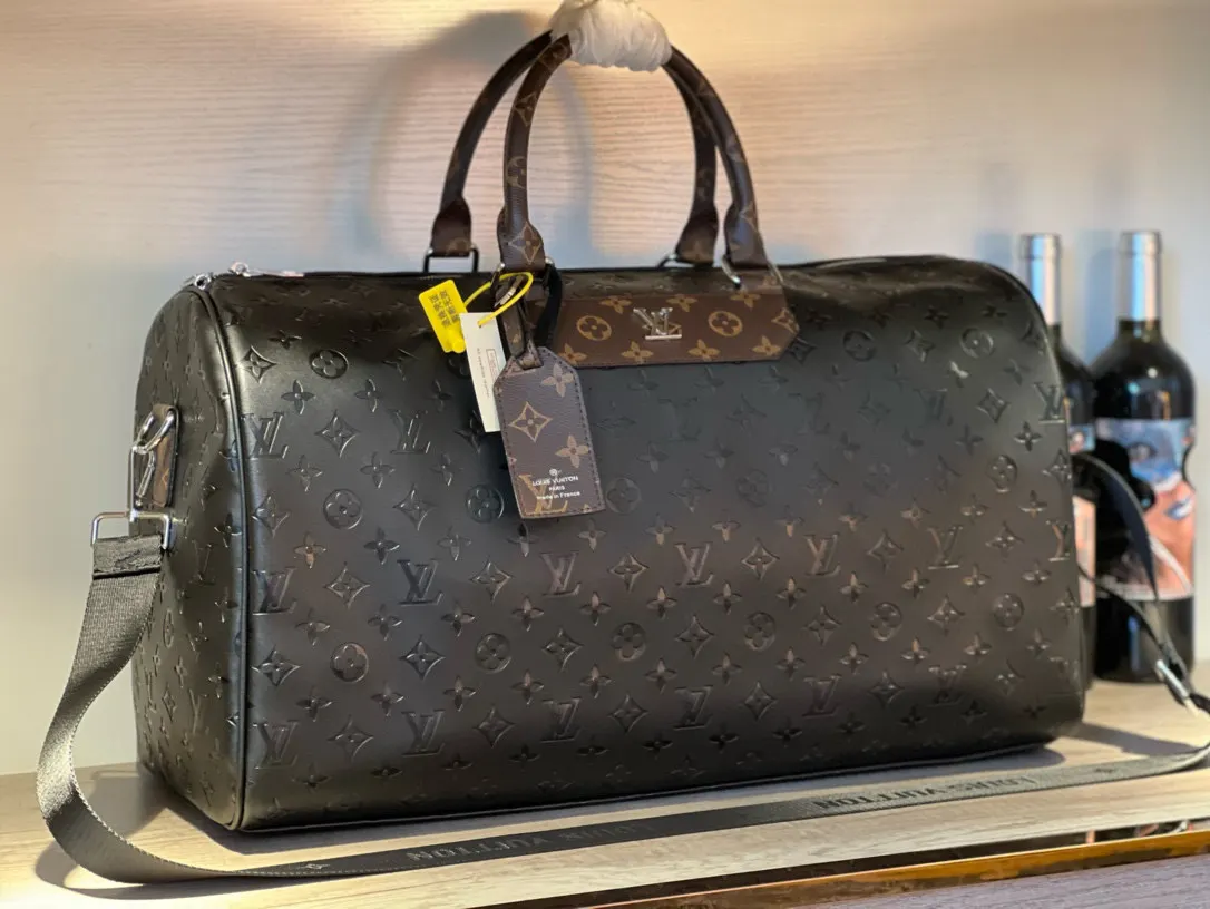 Black White Fashion Item Travel