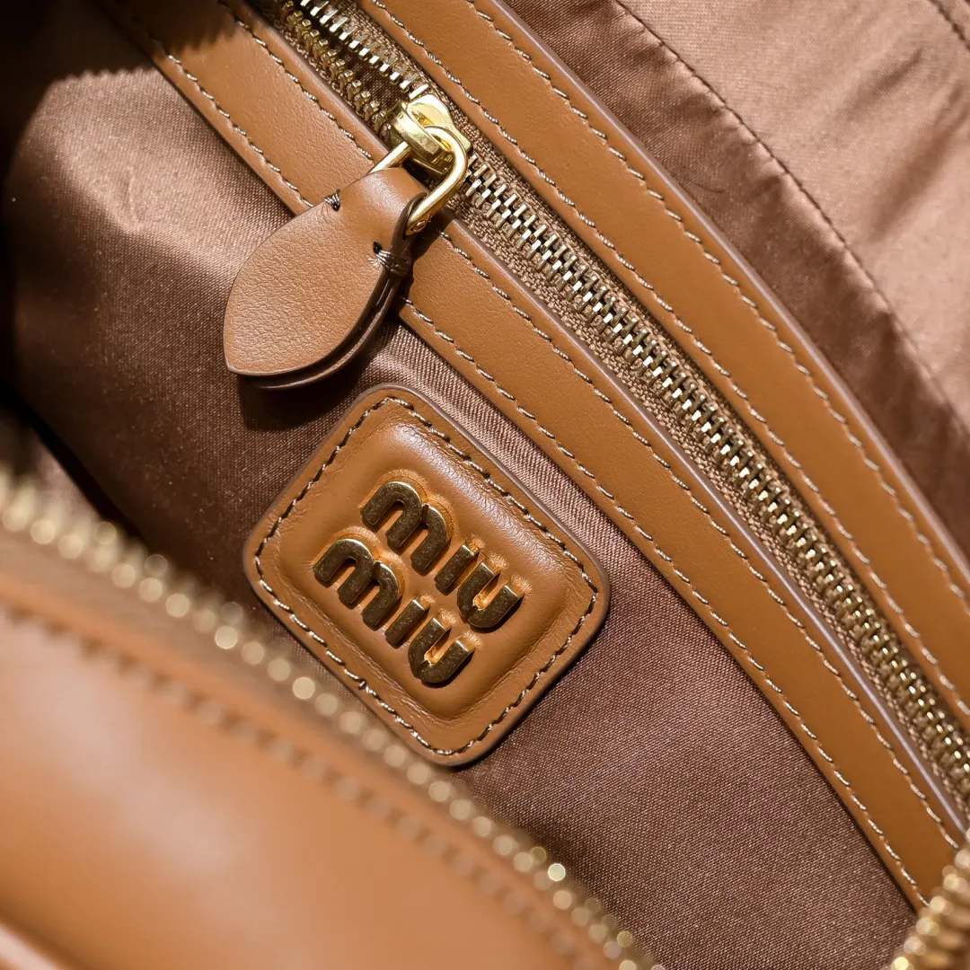 Top Handle Bag Commuter Leather