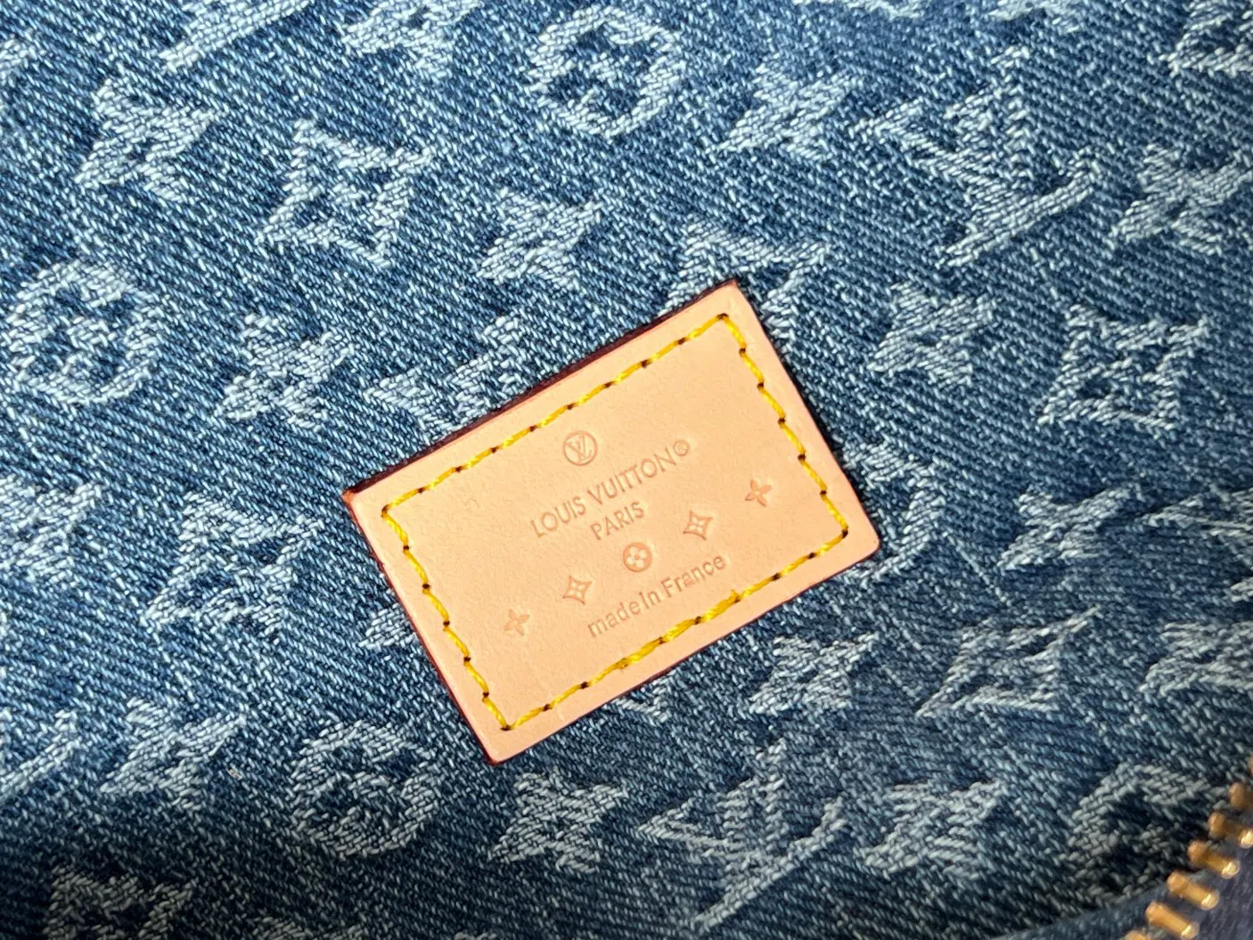 藍色 牛仔 牛皮 可拆卸的纺织带带来了運動的觸感 腰包 休閒腰包款