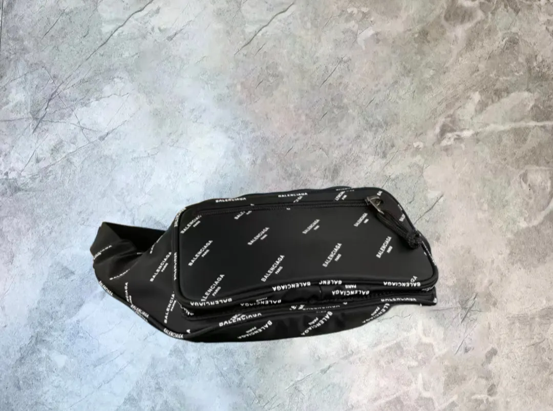 Balenciaga 丝印 有售 质量 巴黎世家胸包 腰包 男女同款 休閒腰包款