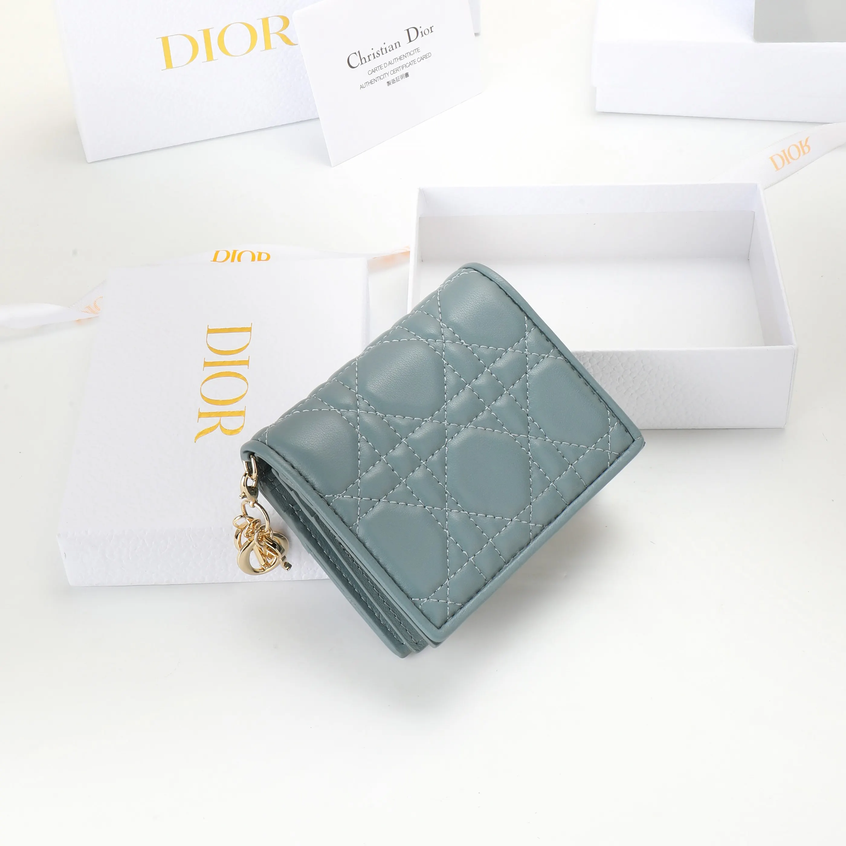 Dior 羊皮钱包 精致配饰